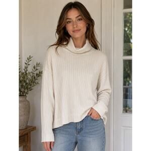 Madewell relaxed Turtle neck in Cream